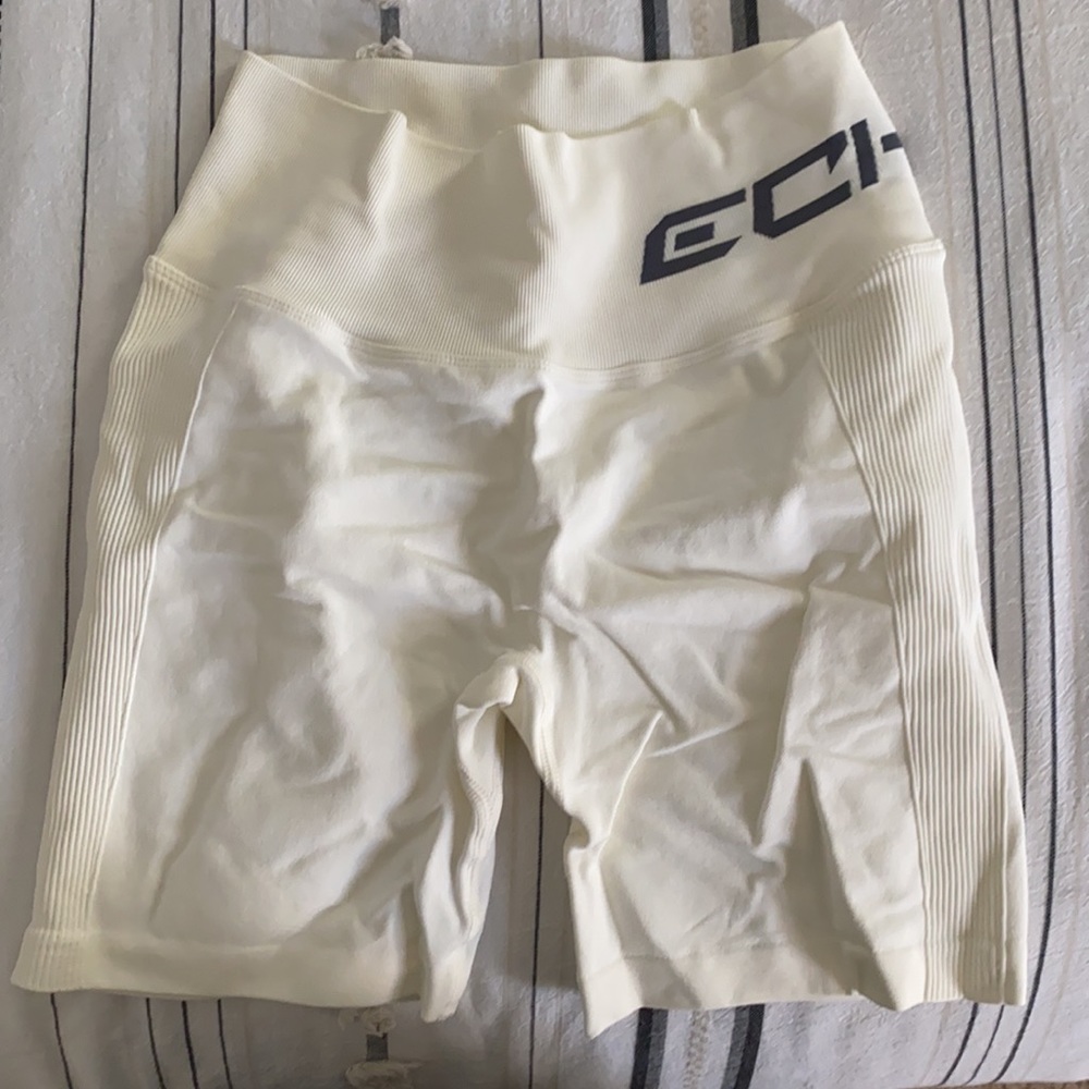 Echt scrunch shorts